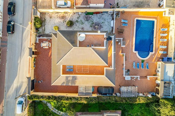 Image No.2-Villa de 6 chambres à vendre à Torrevieja