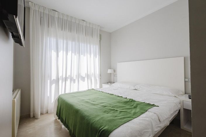 Image No.23-2 Bed Apartment for sale