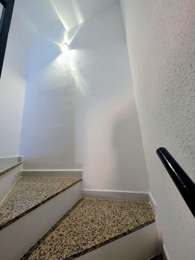 Image No.19-3 Bed House for sale
