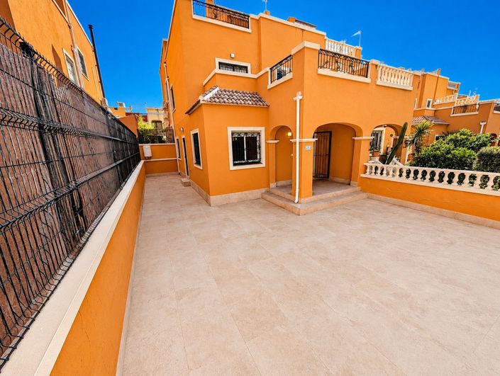 Image No.2-3 Bed House for sale