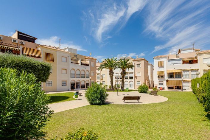 Image No.28-Villa de 2 chambres à vendre à Torrevieja
