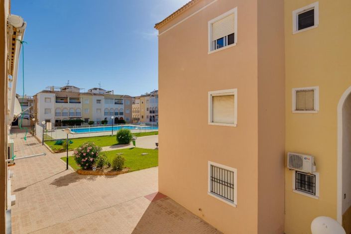 Image No.9-Villa de 2 chambres à vendre à Torrevieja