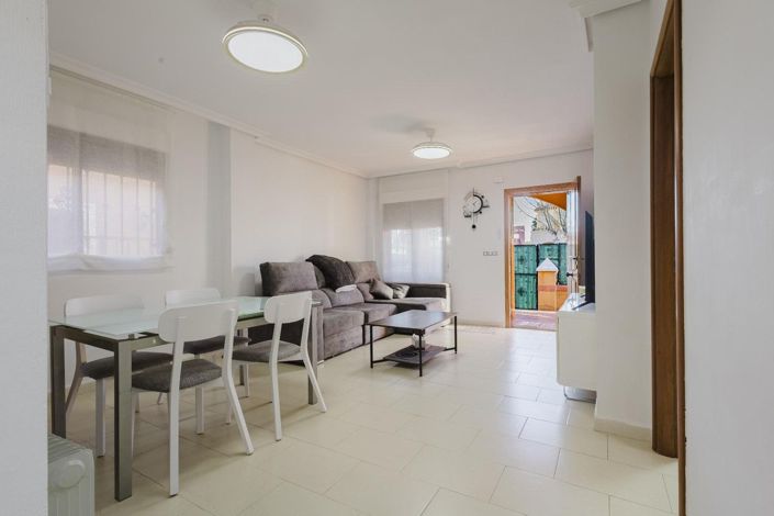 Image No.9-2 Bed House for sale