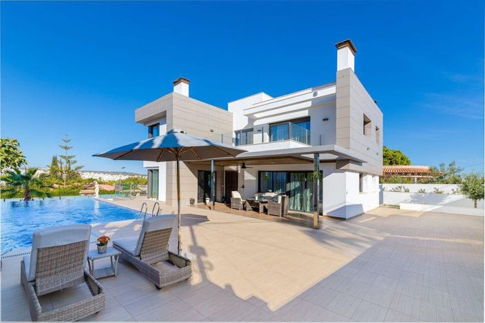 Image No.3-Villa de 3 chambres à vendre à Orihuela Costa