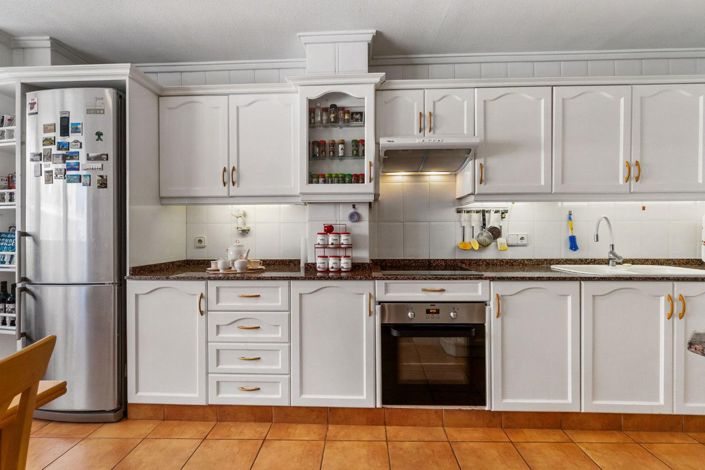 Image No.17-4 Bed Apartment for sale