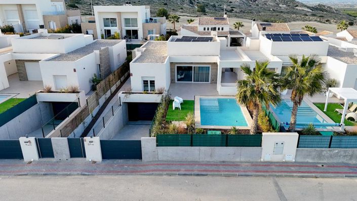Image No.2-4 Bed Villa for sale