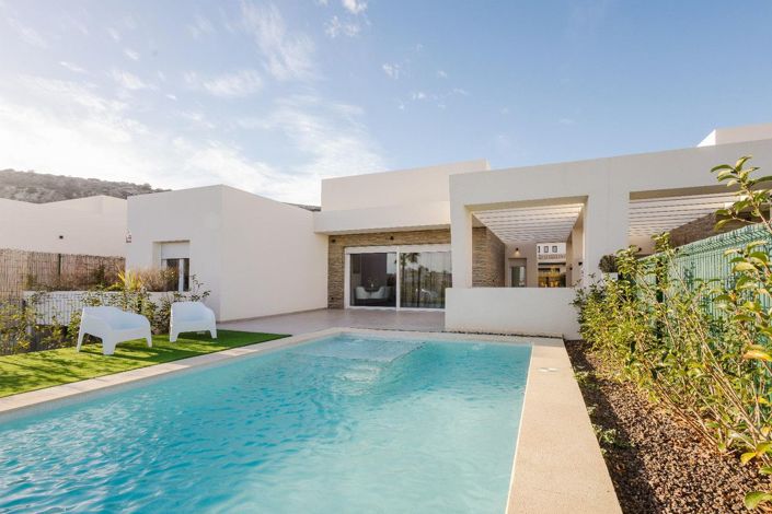 Image No.3-4 Bed Villa for sale