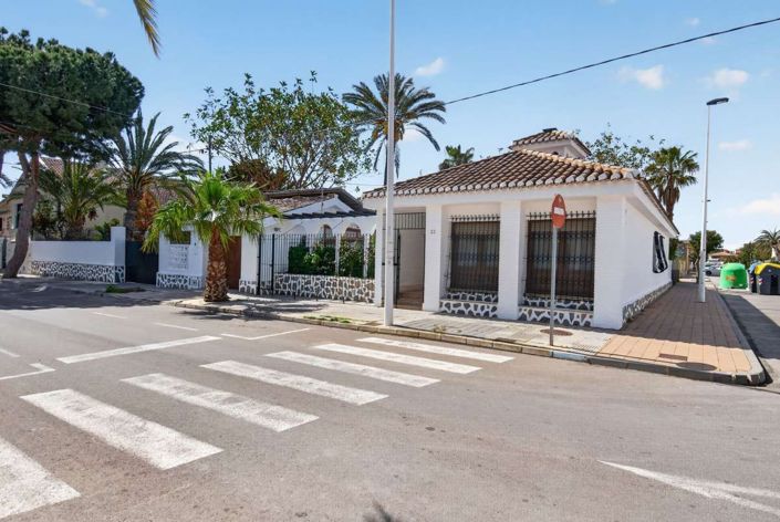 Image No.20-3 Bed Villa for sale