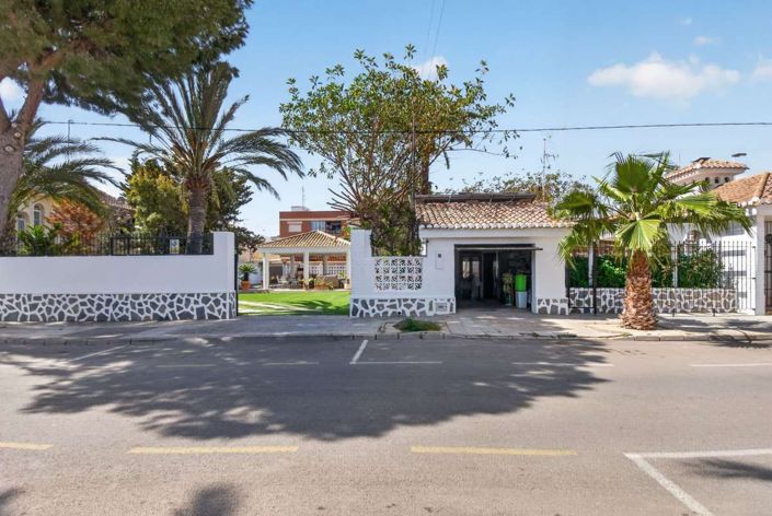 Image No.28-3 Bed Villa for sale