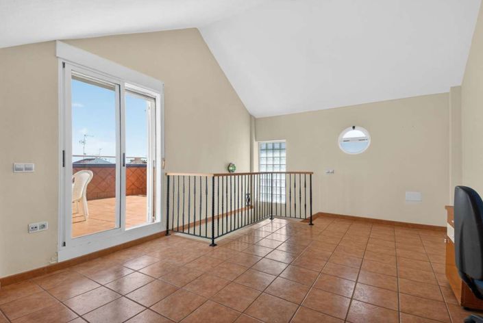 Image No.3-5 Bed Villa for sale