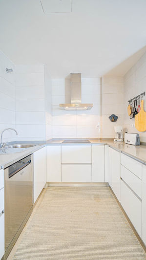 Image No.12-2 Bed Apartment for sale