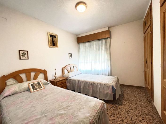 Image No.17-4 Bed Apartment for sale