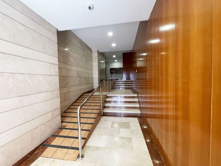 Image No.24-4 Bed Apartment for sale
