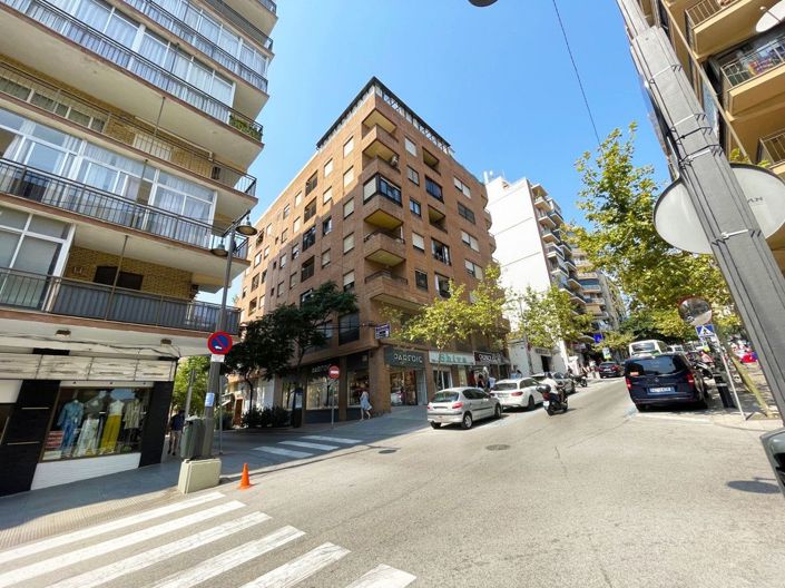 Image No.3-4 Bed Apartment for sale