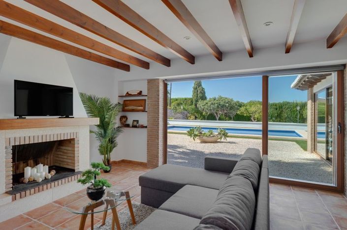 Image No.30-6 Bed Villa for sale