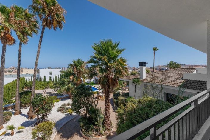Image No.33-6 Bed Villa for sale