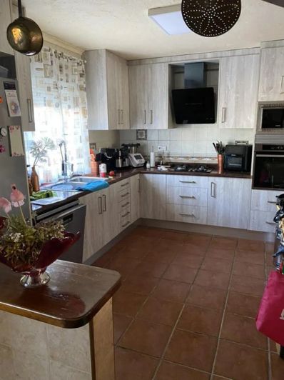 Image No.10-4 Bed House for sale