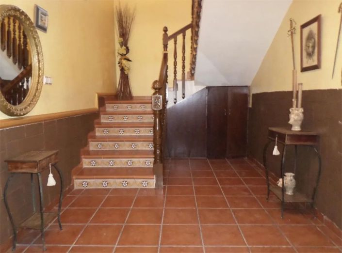 Image No.11-4 Bed House for sale