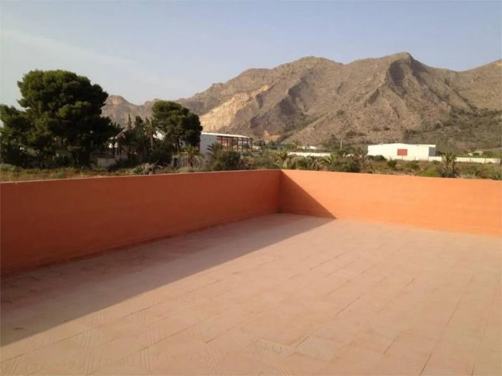 Image No.17-4 Bed House for sale