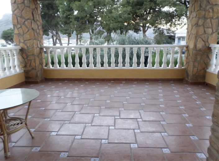 Image No.18-4 Bed House for sale