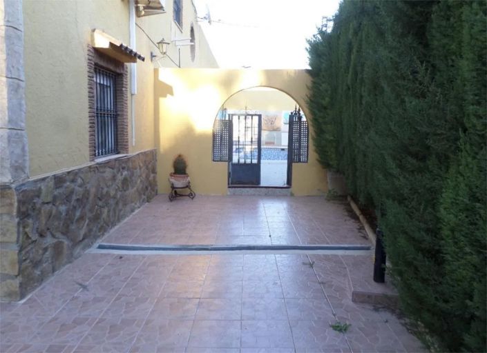 Image No.23-4 Bed House for sale