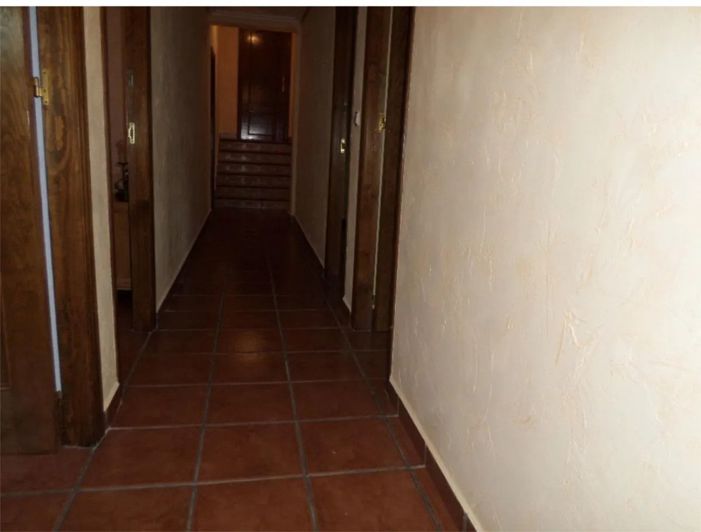 Image No.24-4 Bed House for sale