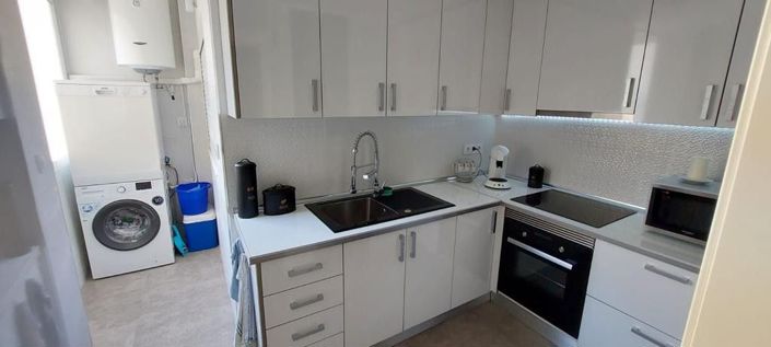 Image No.9-3 Bed Apartment for sale