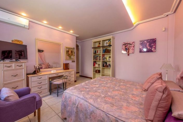 Image No.22-Villa de 6 chambres à vendre à Torrevieja