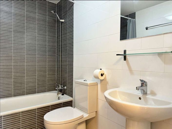 Image No.13-2 Bed Apartment for sale