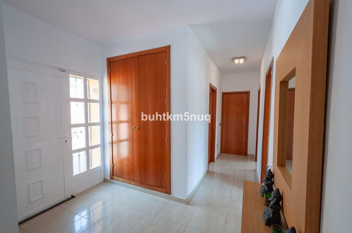 Image No.11-5 Bed Villa for sale