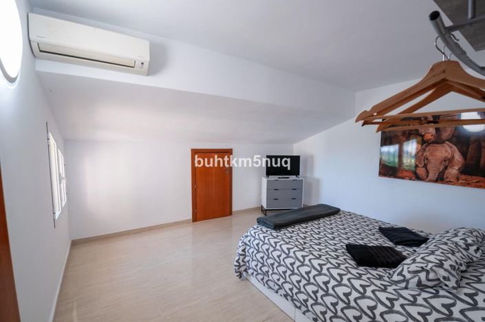 Image No.12-5 Bed Villa for sale