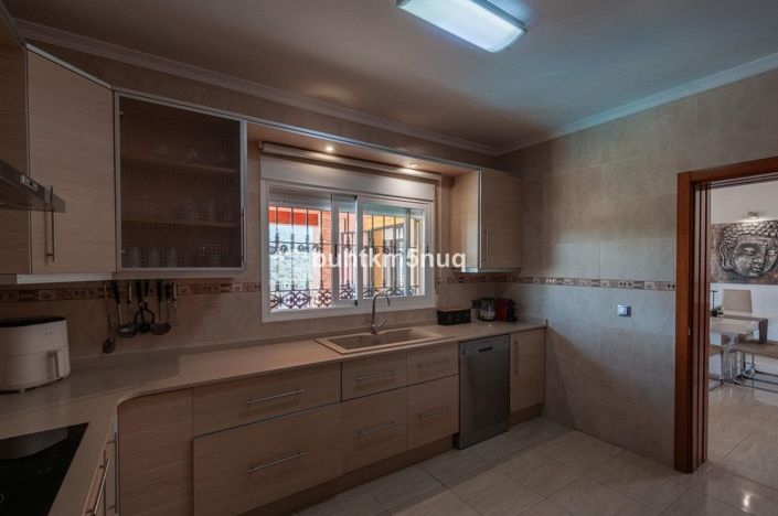 Image No.20-5 Bed Villa for sale