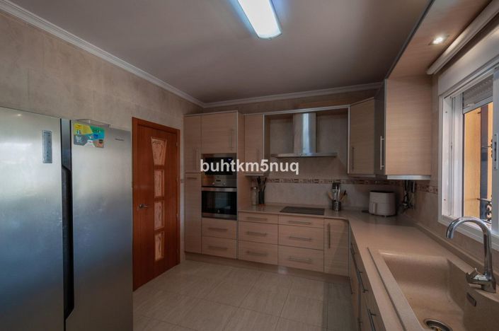 Image No.21-5 Bed Villa for sale