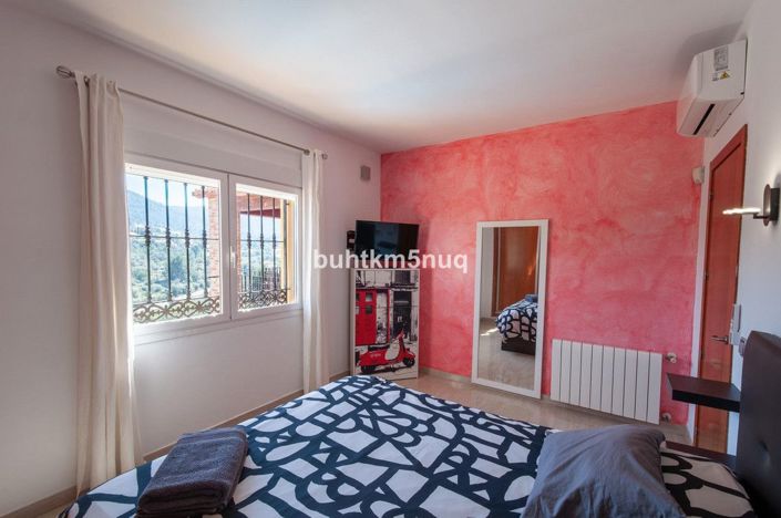 Image No.26-5 Bed Villa for sale