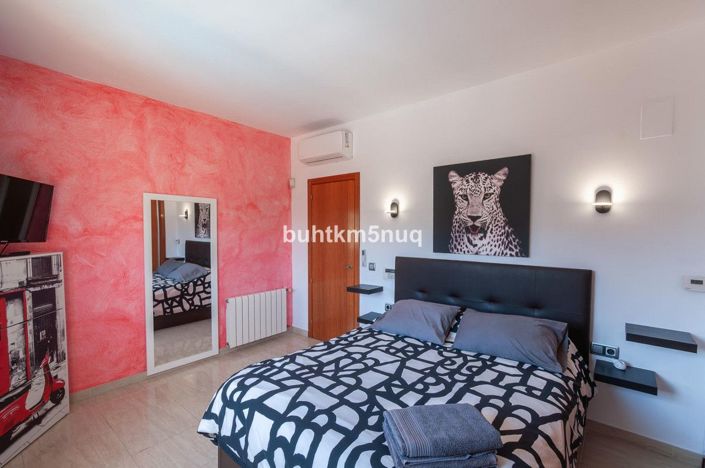 Image No.27-5 Bed Villa for sale