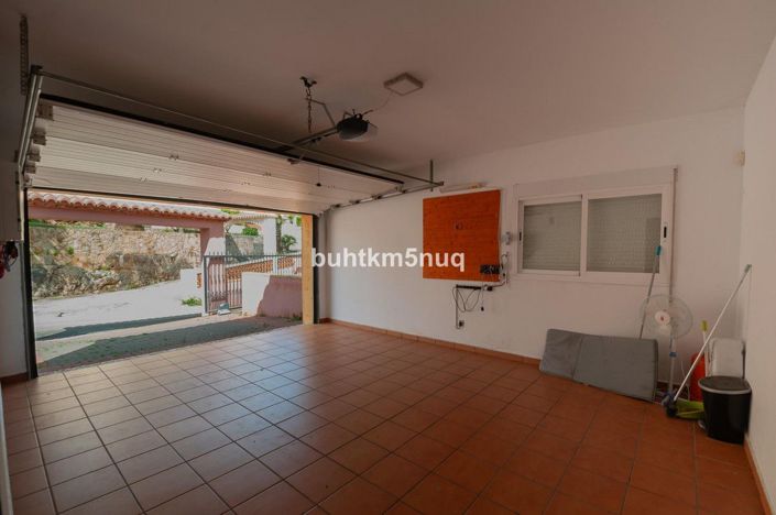 Image No.50-5 Bed Villa for sale