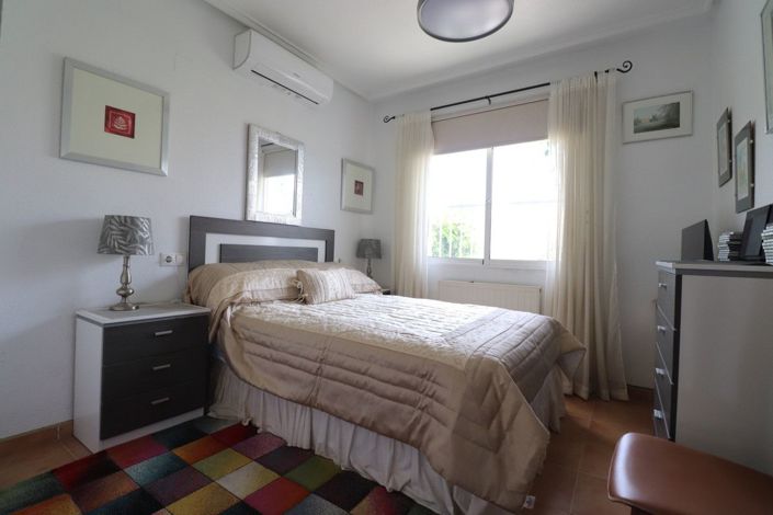 Image No.20-4 Bed Villa for sale