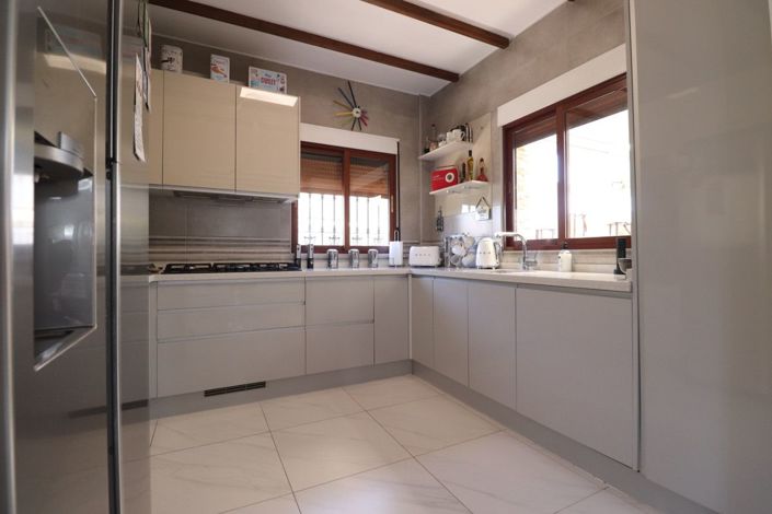 Image No.11-3 Bed Villa for sale