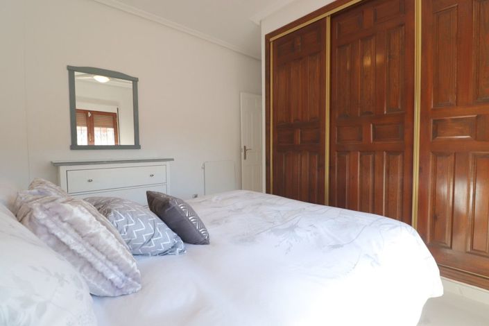 Image No.17-3 Bed Villa for sale