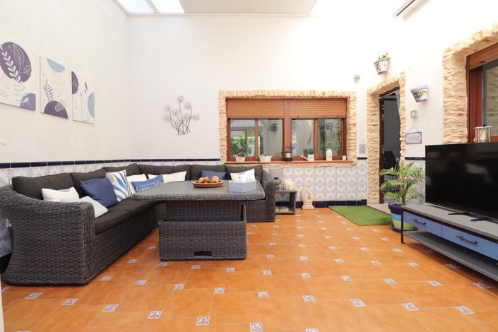 Image No.27-3 Bed Villa for sale