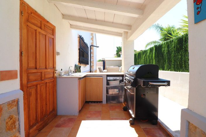 Image No.28-3 Bed Villa for sale