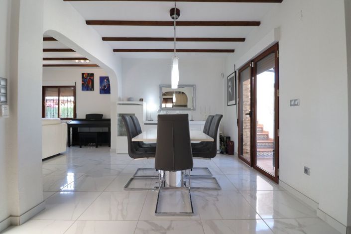 Image No.8-3 Bed Villa for sale