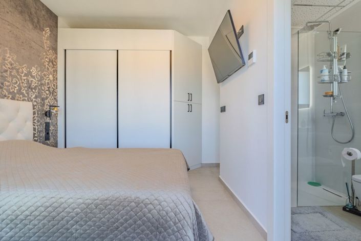 Image No.25-3 Bed Apartment for sale