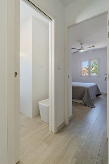 Image No.24-3 Bed House for sale