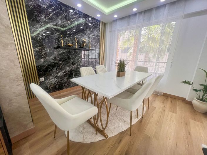 Image No.10-4 Bed Apartment for sale