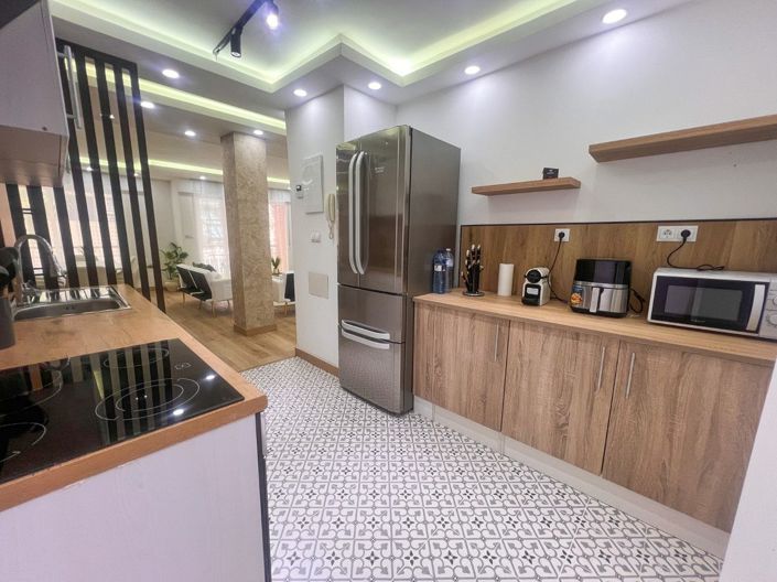 Image No.12-4 Bed Apartment for sale