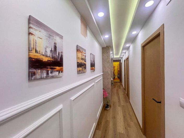 Image No.17-4 Bed Apartment for sale