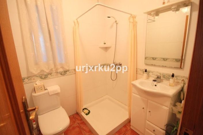 Image No.20-5 Bed Villa for sale