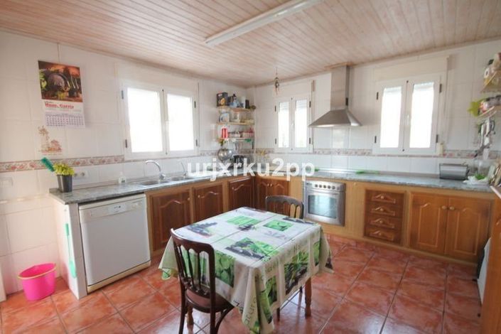 Image No.22-5 Bed Villa for sale
