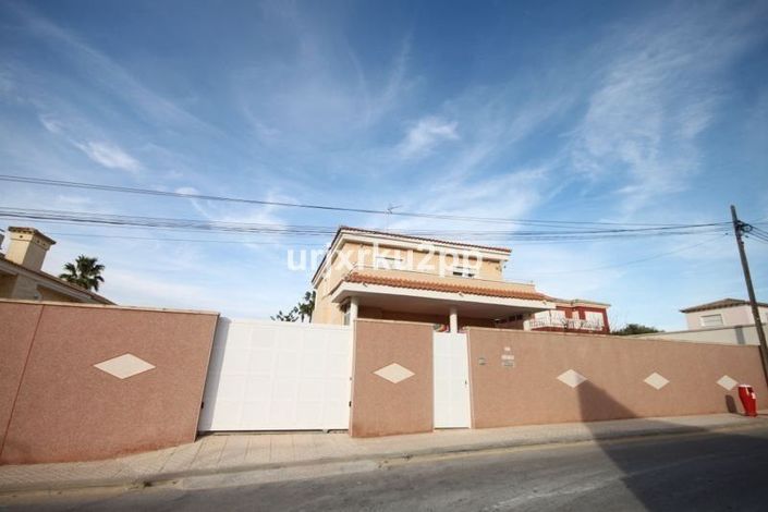 Image No.4-5 Bed Villa for sale